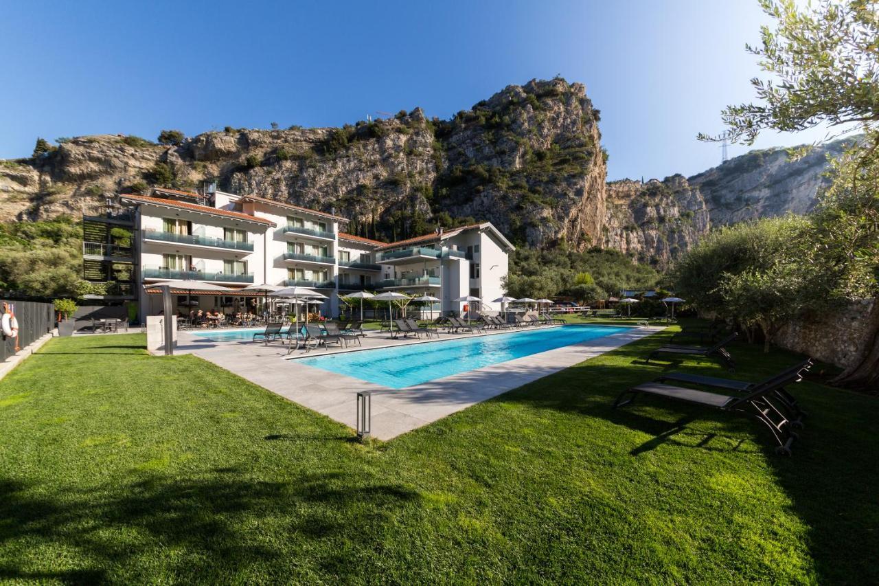 Aktivhotel Santalucia Torbole Sul Garda Exterior foto