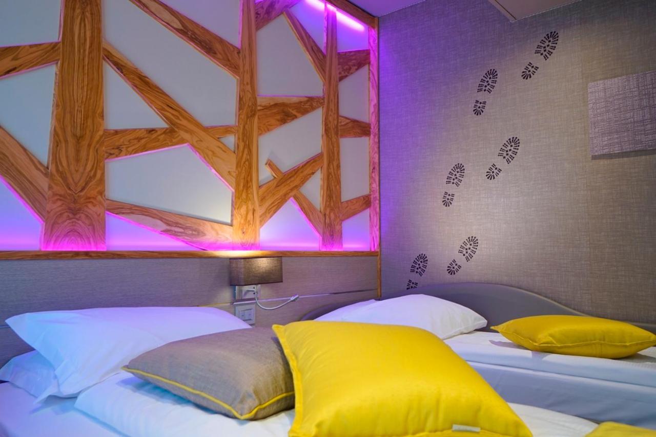 Aktivhotel Santalucia Torbole Sul Garda Exterior foto